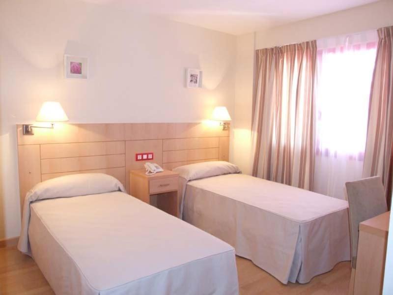 Hotel Villa De Zaragoza Casetas Chambre photo
